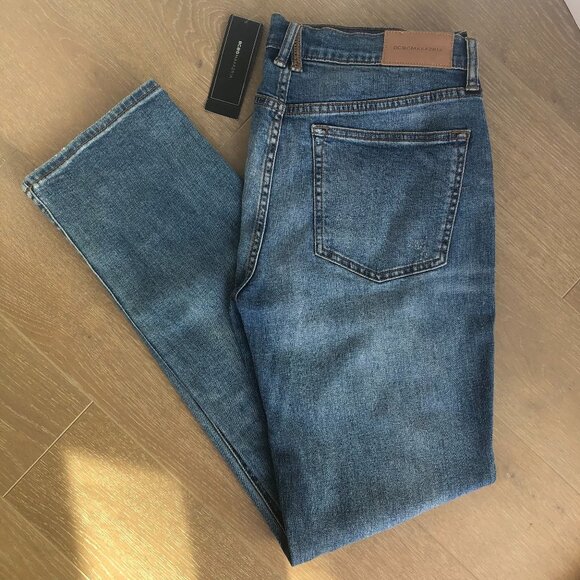 BCBGMAXAZRIA Tomboy 5 Pocket Distressed Med Wash Straight Leg Jeans Blue Sz 29 - Picture 1 of 8